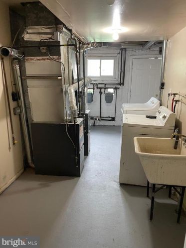 1719 Borbeck Ave, Philadelphia PA 19111-3514 exterior