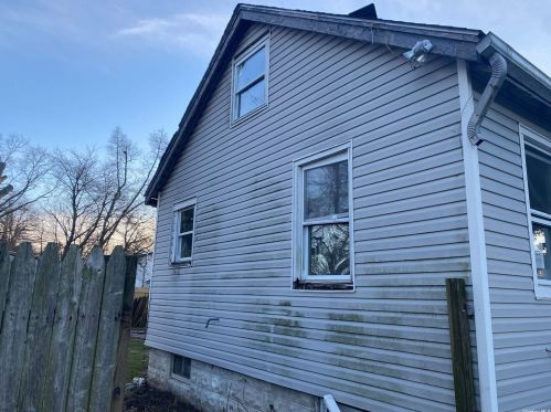 30 Jamaica Ave, Wheatley Heights, NY 11798-3014