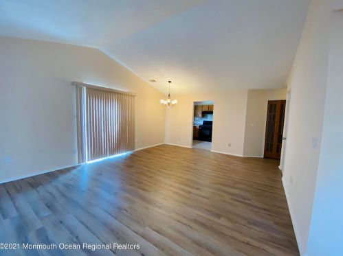 312 Tulip Ln, East Freehold, NJ 07728-4039
