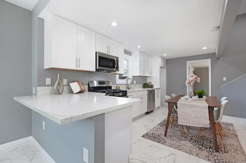 4762 Castle Ave, San Diego CA  92105-2913 exterior