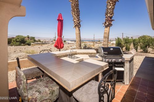 585 Knobhill Dr, Lake Havasu City AZ  86403-4937 exterior