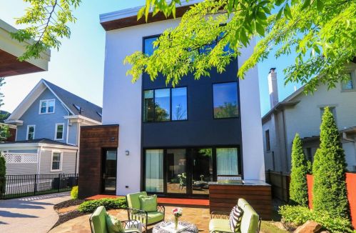 2872 Erie Ave, Cincinnati OH 45227-2735 exterior