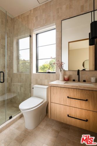 4552 Wortser Ave, North Hollywood CA  91604-1015 exterior