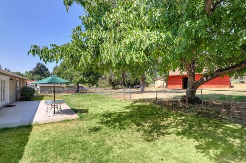 4281 Miners Dr, Loomis, CA 95650-9722