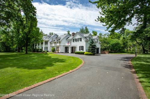 4 Broadmoor Dr, Locust NJ  07760-1202 exterior