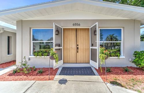 6556 19th Way, Saint Petersburg, FL 33702-7106