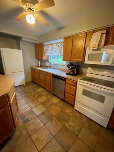 219 Mcclellan Dr, Pittsburgh PA 15236-4104 exterior