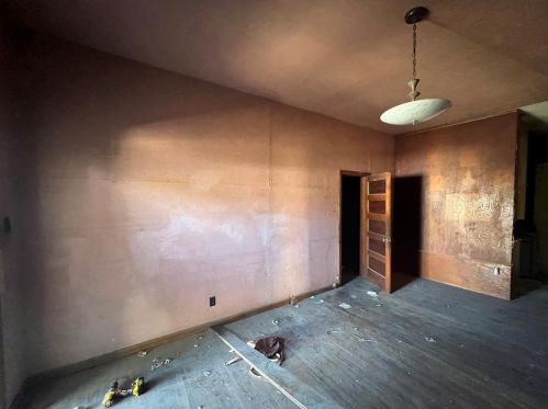 1311 37 St, Galveston TX 77550-6747 exterior