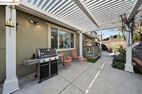 9744 Golden Sky Way, Gilroy CA  95020-9663 exterior
