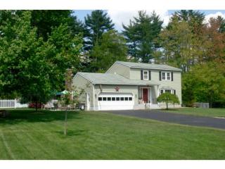 5 Pepperell Cir, Nashua NH  03062-1051 exterior