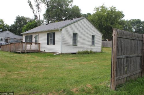 2015 Arrow Ave, Red Wing MN  55066-2965 exterior