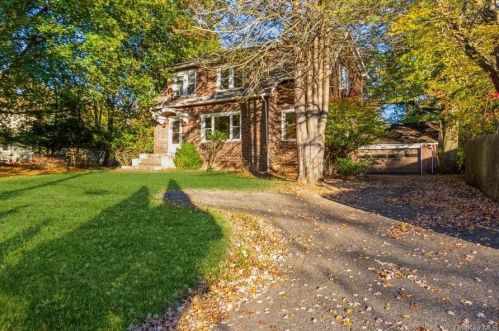 391 Kings Hwy, Valley Cottage, NY 10989-1529