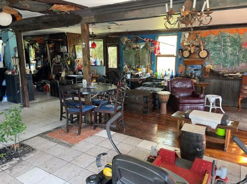 13 Manwaring St, United States Coast Guard Ac CT  06320-5619 exterior