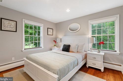 213 Constitution Dr, Princeton NJ  08540-6711 exterior