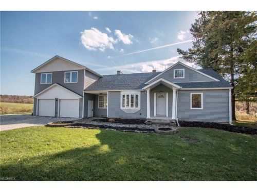 2544 Babcock Rd, Hinckley, OH 44233-9435