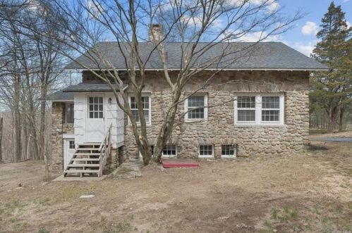 430 Rye Hill Rd, Monroe NY  10950-4509 exterior