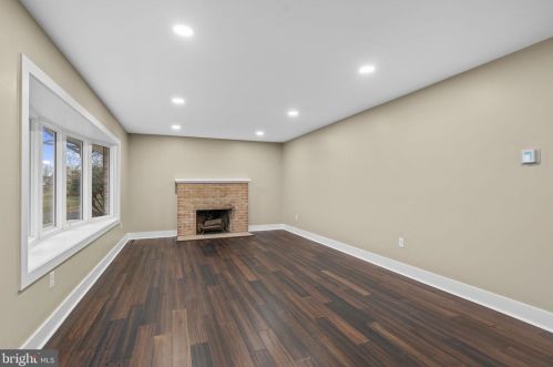 250 Shady Ln, Carlisle PA  17013-1637 exterior