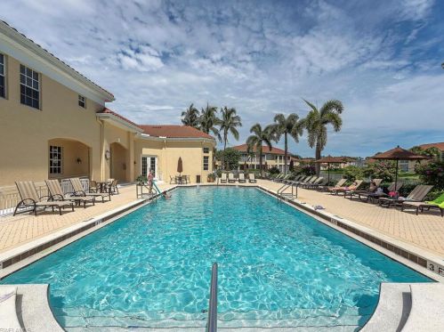 100 Lambiance Cir, Naples FL  34108-6713 exterior