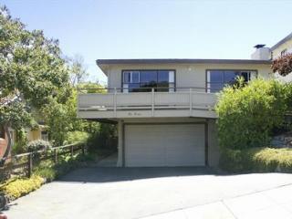 1011 Franklin St, Monterey, CA 93940-2111