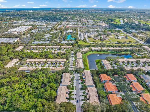 330 Timberwalk Trl, Jupiter FL  33458-5594 exterior