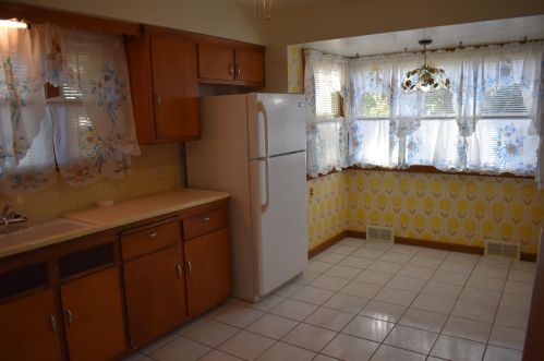 3801 Capitol Dr, Milwaukee, WI 53216-2540
