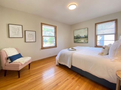 922 County Rd B, Saint Paul MN 55113-4405 exterior