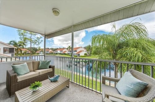 570 Windsor Sq, Naples, FL 34104-8386