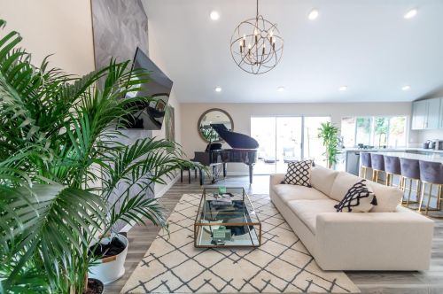 3286 Eichenlaub St, San Diego, CA 92117-4420