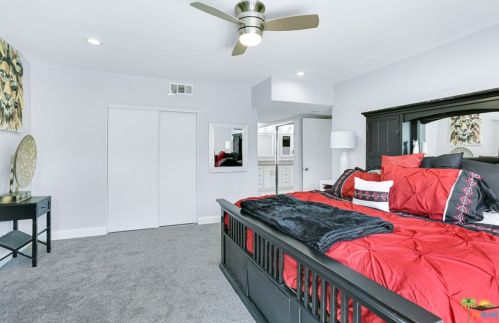 1840 Sandcliff Rd, Palm Springs CA  92264-4844 exterior