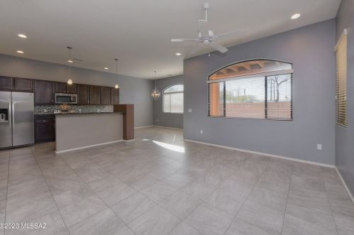 9590 Ventaso Cir, Tucson, AZ 85715-5825