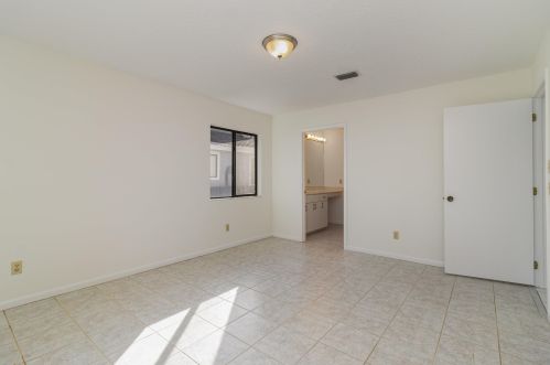 1271 Continental Ave, Melbourne FL 32940-6701 exterior