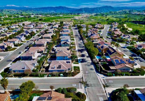 33770 Summit View Pl, Temecula CA  92592-5636 exterior