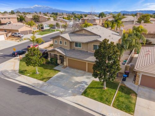 765 Windbound Ave, Beaumont CA  92223-7098 exterior