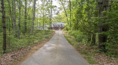 85 Buck Rd, Amston, CT 06231-1202