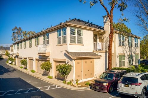24124 Victoria Ln, Santa Clarita, CA 91355-5156