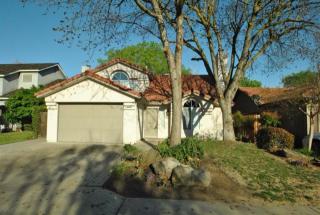 9572 10th St, Fresno, CA 93720-1453