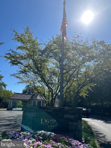 43530 Butler Pl, Leesburg VA 20176-7428 exterior