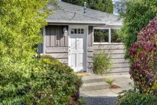 16048 9th Ave, Seattle, WA 98166-2922