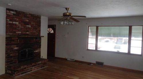 1001 Elmwood St, Mckeesport, PA 15133-3893