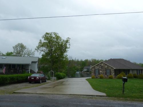 924 Modac Dr, Crossville, TN 38572-0065