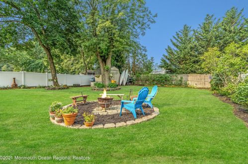 243 Crestview Dr, Middletown NJ  07748-3604 exterior