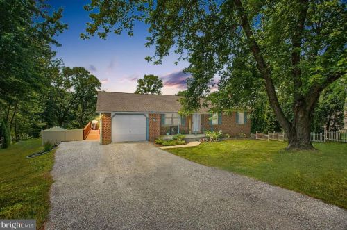 434 Big Sky Dr, Etters, PA 17319-9785