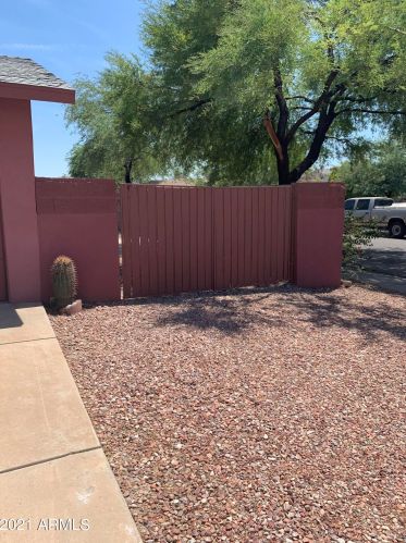 6155 Beatrice St, Phoenix, AZ 85043-2567