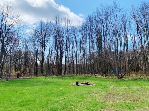 75 Sackett Lake Rd, Monticello NY  12701-4514 exterior