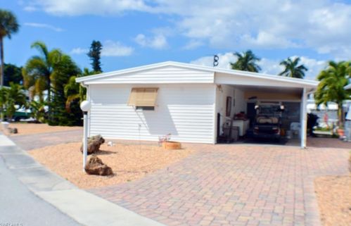 11400 Cypress Ln, Fort Myers Beach, FL 33931-7121