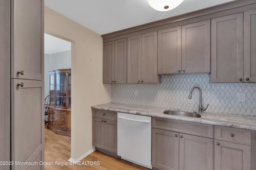 1110 Lilly Ln, Jackson Twp NJ  08527-4142 exterior