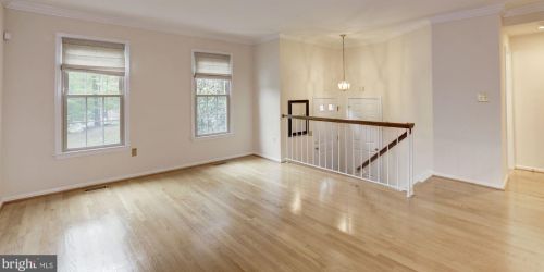 7748 Shootingstar Dr, Springfield VA  22152-3102 exterior