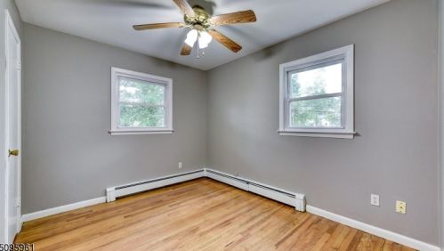 31 Midvale Ave, Lake Hiawatha NJ  07034-1008 exterior