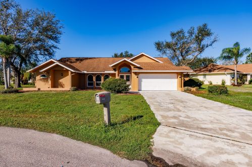 199 Angol St, Punta Gorda, FL 33983-5628