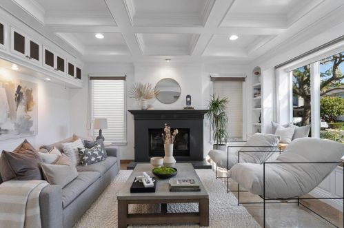 4710 Plummer Ct, San Diego CA  92130-1338 exterior